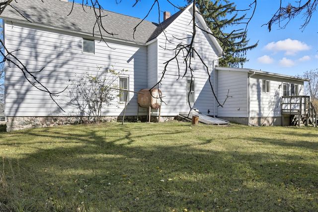 1765 W Fleck Road, Six Lakes, MI 48886