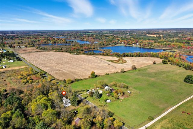 1765 W Fleck Road, Six Lakes, MI 48886