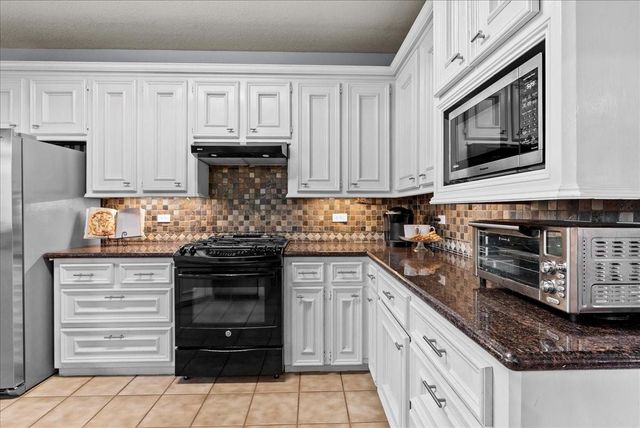 2320 Terrace Drive, Baytown, TX 77521