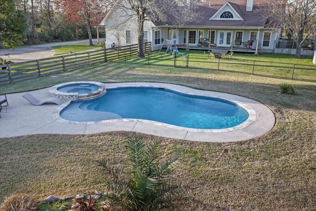 2320 Terrace Drive, Baytown, TX 77521