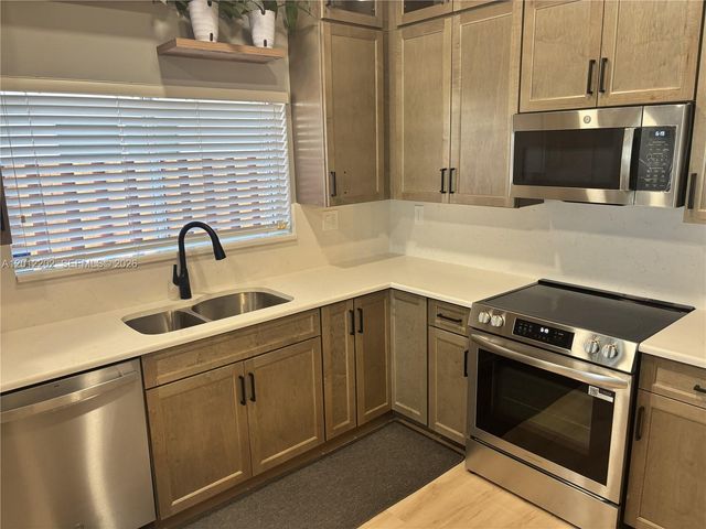 13941 SW 136th Pl 13941, Miami, FL 33186