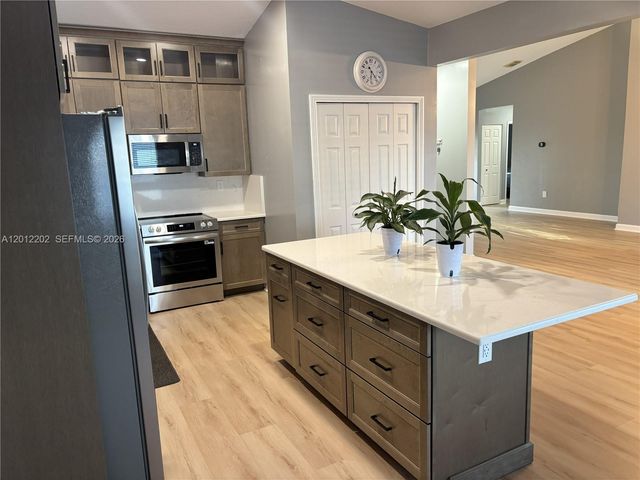 13941 SW 136th Pl 13941, Miami, FL 33186