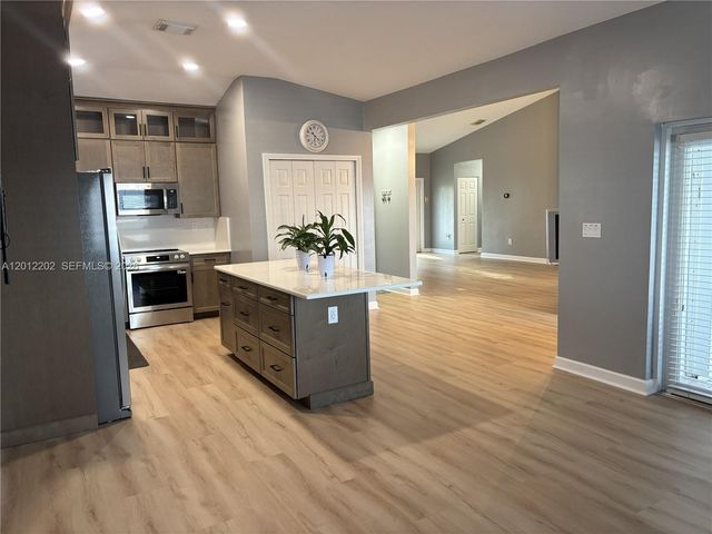 13941 SW 136th Pl 13941, Miami, FL 33186