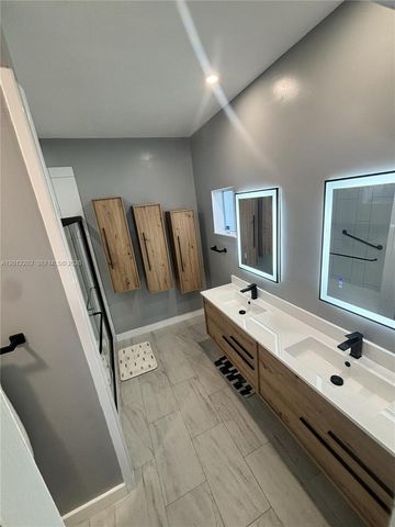 13941 SW 136th Pl 13941, Miami, FL 33186
