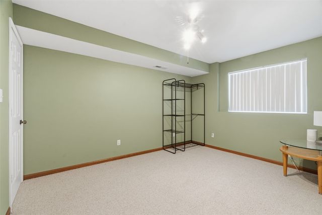 6601 Ohio Street SW, Cedar Rapids, IA 52404