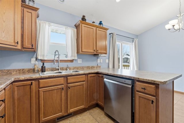 6601 Ohio Street SW, Cedar Rapids, IA 52404