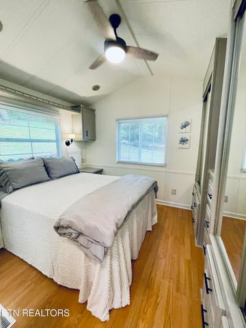 772 Big Valley Blvd, Townsend, TN 37882