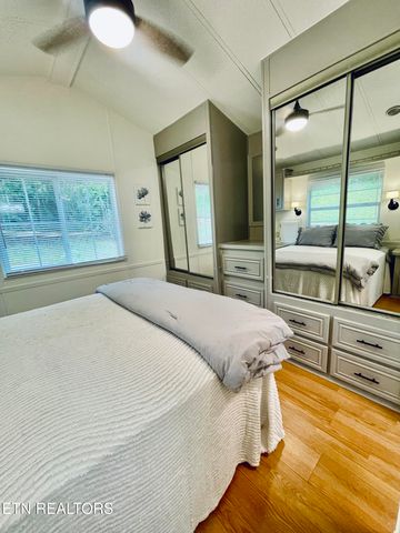 772 Big Valley Blvd, Townsend, TN 37882