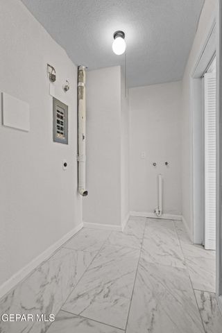 8104 DEMPSEY Avenue, El Paso, TX 79925