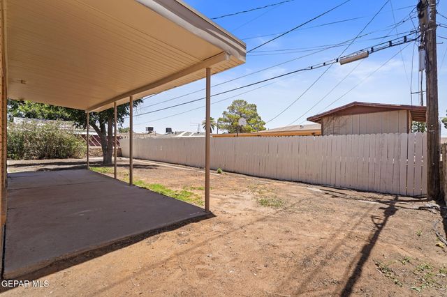 8104 DEMPSEY Avenue, El Paso, TX 79925