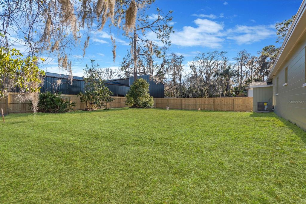 Image 17 of property listing at 12526 LACEY DRIVE, New Port Richey, FL 34654