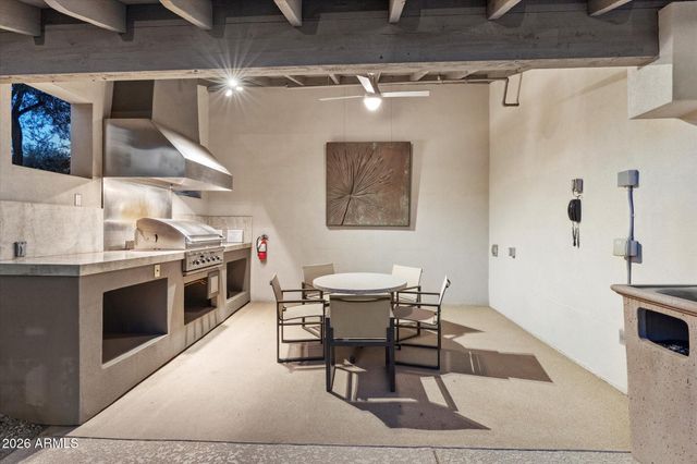 15802 N 71ST Street 203, Scottsdale, AZ 85254