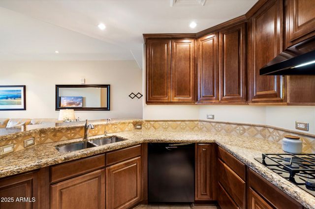 15802 N 71ST Street 203, Scottsdale, AZ 85254