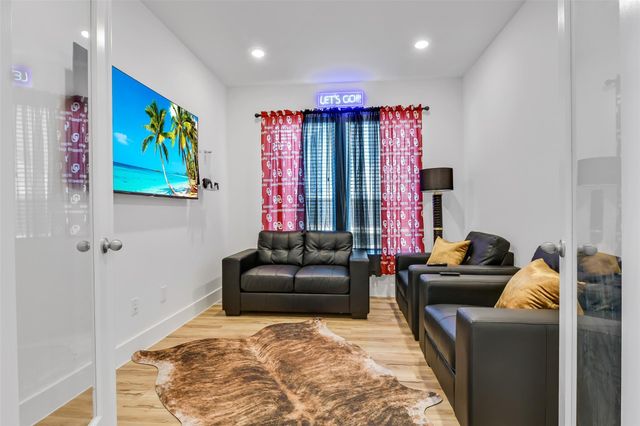 4905 Finns Landing Street, League City, TX 77573