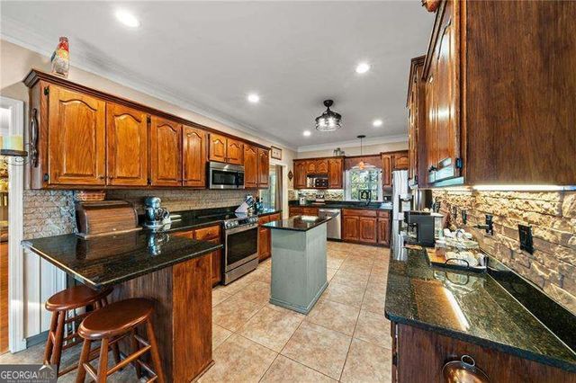 3204 Reavis Mountain Road, Ball Ground, GA 30107