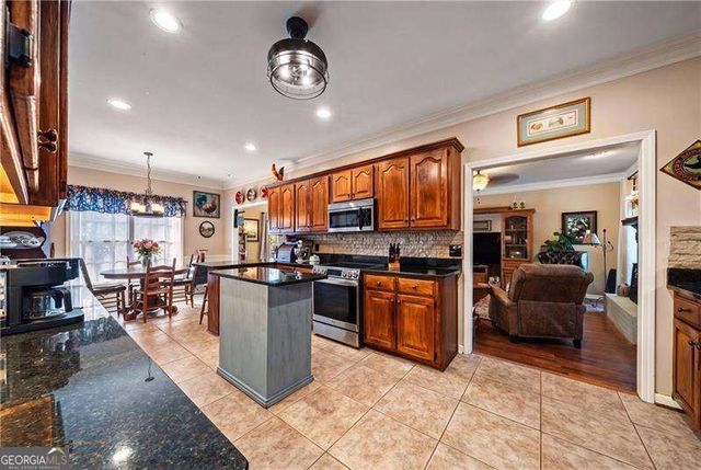 3204 Reavis Mountain Road, Ball Ground, GA 30107