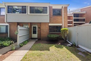 164 Greenbrook Dr 164, Stoughton, MA 02072