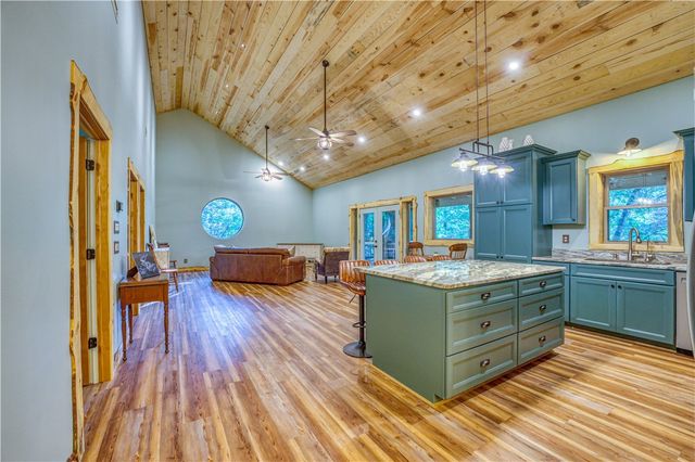 2133 NC 3400, Marble Falls, AR 72648