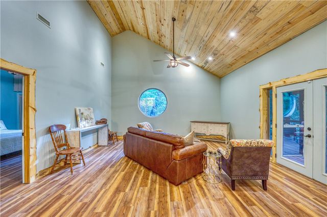 2133 NC 3400, Marble Falls, AR 72648