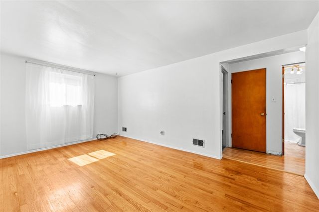 92 Stella Dr, Level Green, PA 15085