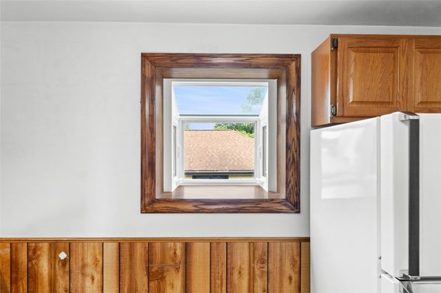 92 Stella Dr, Level Green, PA 15085