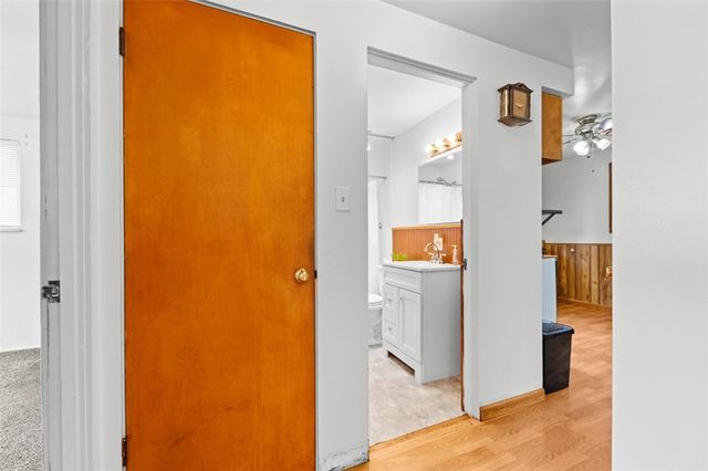 92 Stella Dr, Level Green, PA 15085