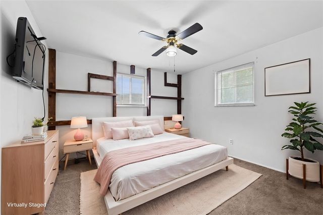 92 Stella Dr, Level Green, PA 15085