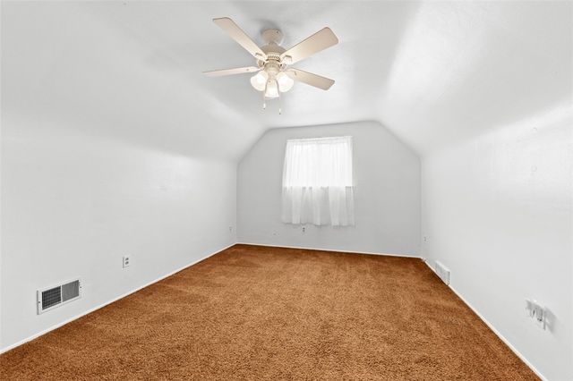 92 Stella Dr, Level Green, PA 15085