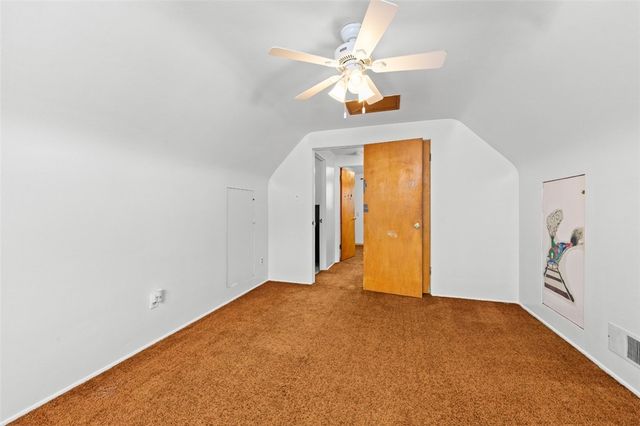 92 Stella Dr, Level Green, PA 15085
