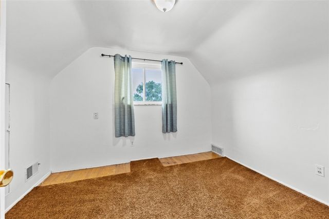 92 Stella Dr, Level Green, PA 15085