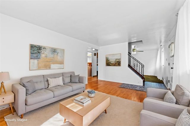 92 Stella Dr, Level Green, PA 15085