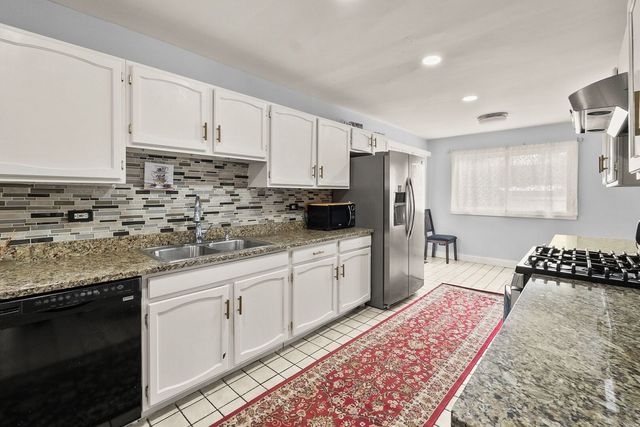 1767 Hemlock Drive, Glendale Heights, IL 60139