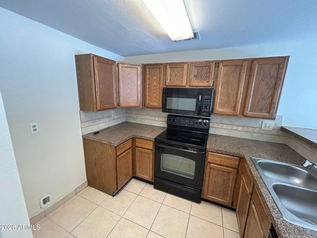 1762 W COLT Road, Chandler, AZ 85224