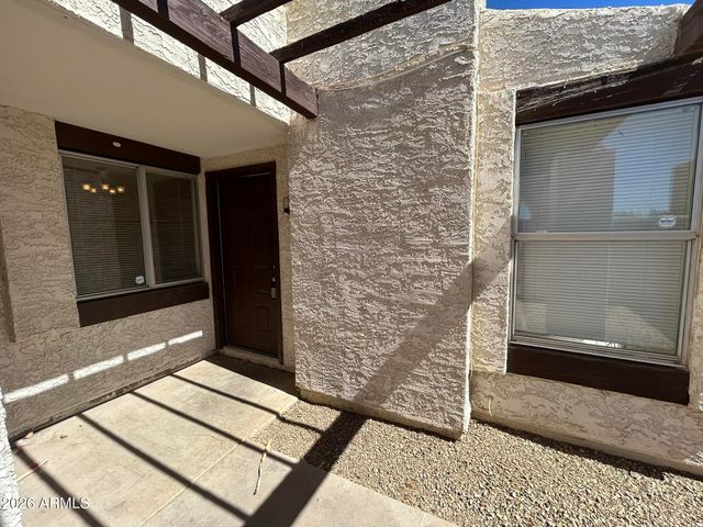 1762 W COLT Road, Chandler, AZ 85224