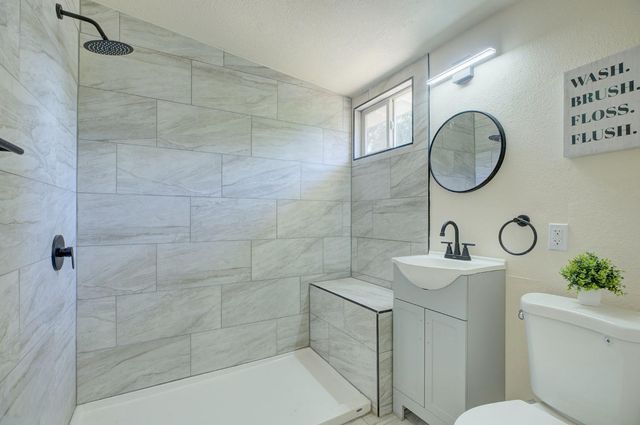 2328 Boxwood St, Sacramento, CA 95815