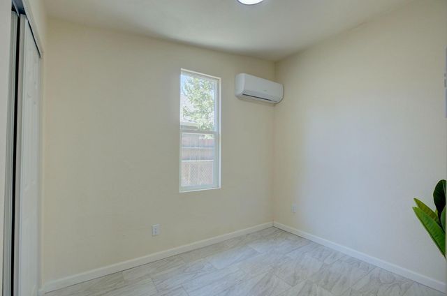 2328 Boxwood St, Sacramento, CA 95815