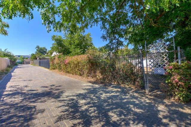 2328 Boxwood St, Sacramento, CA 95815