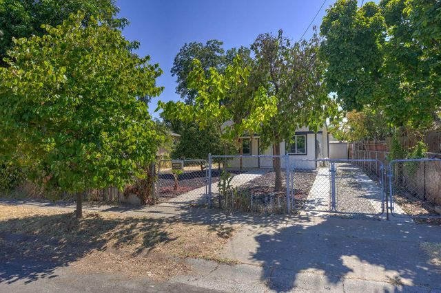 2328 Boxwood St, Sacramento, CA 95815