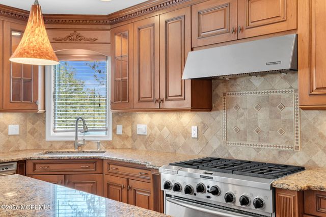 15 Rose Court 105, Toms River, NJ 08753