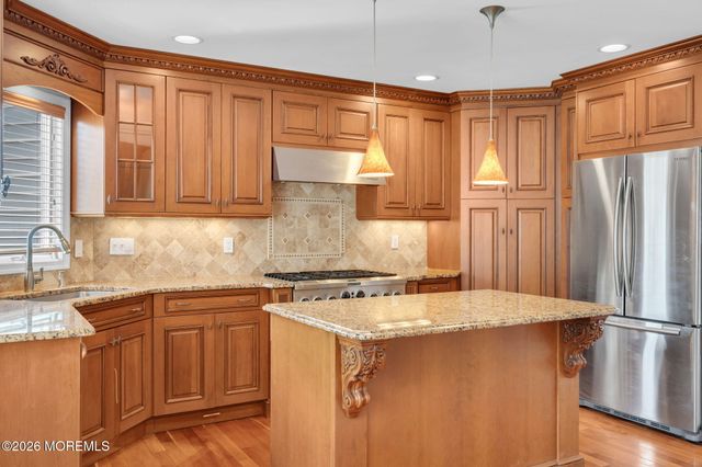 15 Rose Court 105, Toms River, NJ 08753
