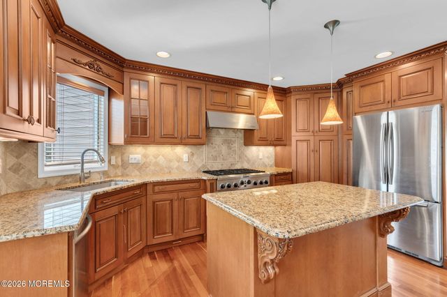 15 Rose Court 105, Toms River, NJ 08753