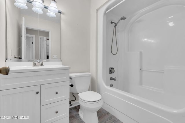 15 Rose Court 105, Toms River, NJ 08753