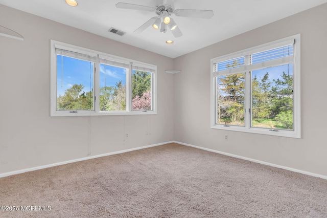 15 Rose Court 105, Toms River, NJ 08753