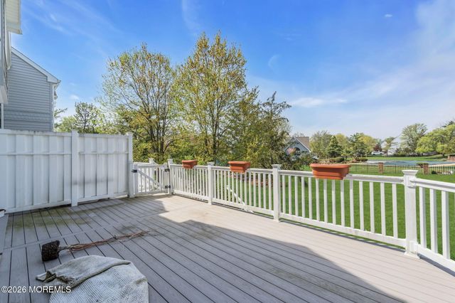 15 Rose Court 105, Toms River, NJ 08753