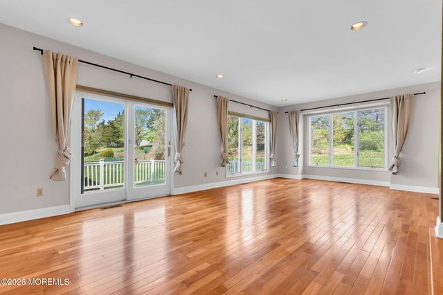 15 Rose Court 105, Toms River, NJ 08753