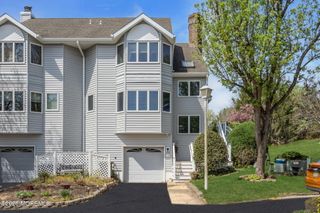 15 Rose Court 105, Toms River, NJ 08753