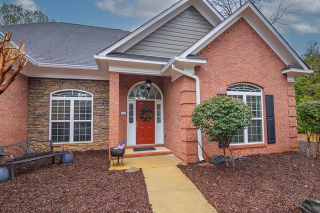 202 Winding Lake Drive, Hamilton, GA 31811