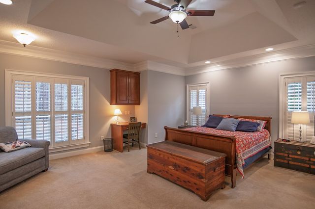 202 Winding Lake Drive, Hamilton, GA 31811