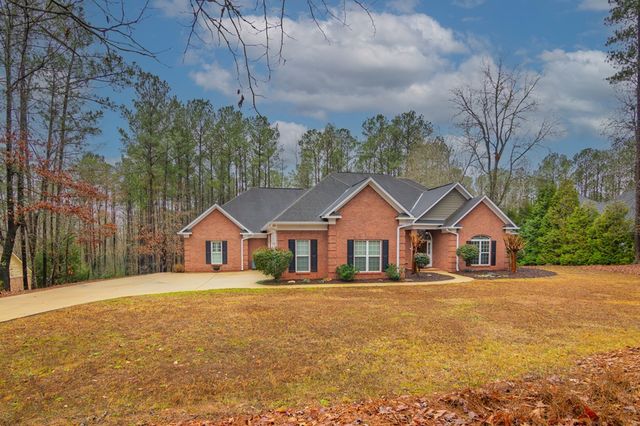 202 Winding Lake Drive, Hamilton, GA 31811