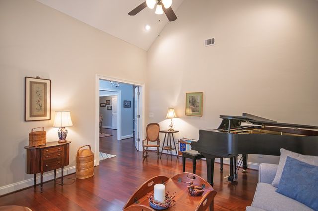 202 Winding Lake Drive, Hamilton, GA 31811